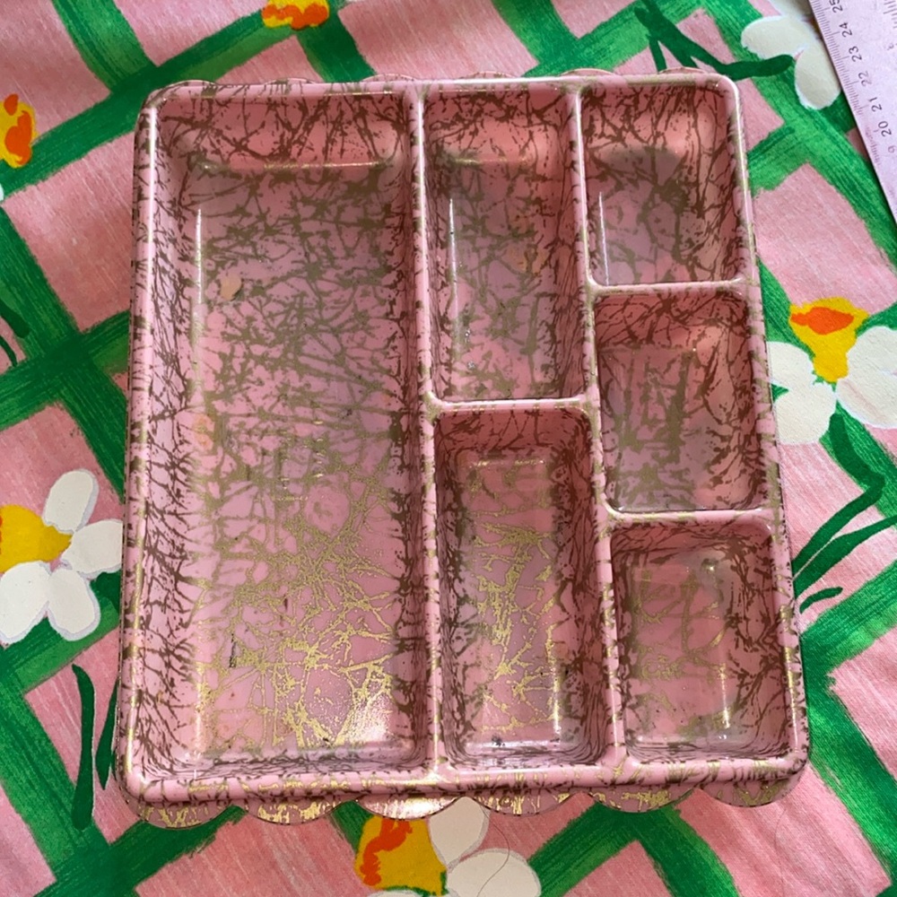 Vintage 50s pink and gold plastic jewelry, organizer or desk organizer
